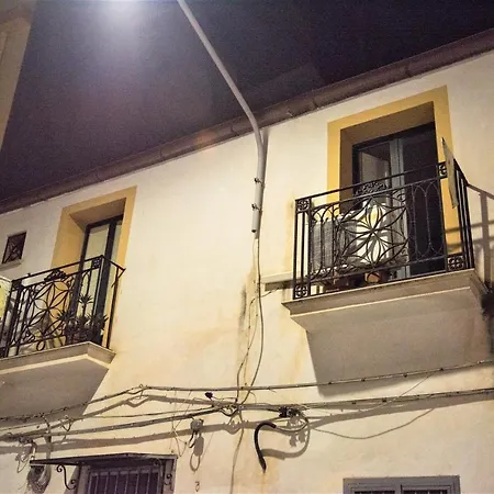 Casa Della Lanterna Di Bachi